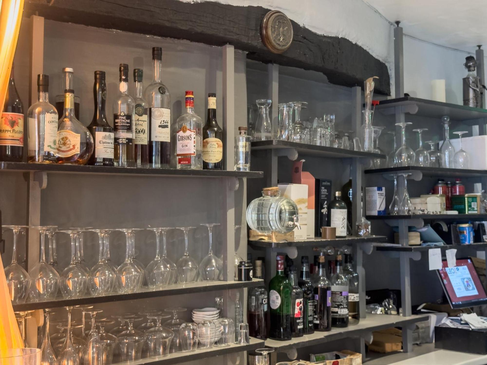 Logis Hotel Les Chardons Bleus Restaurant Le Bistrot De La Mer ロスコフ エクステリア 写真
